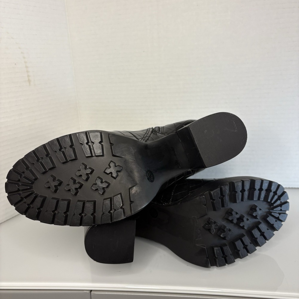 Steve Madden Sz 8 Black Croc Embossed Vegan Lace Up Ankle Boots Whimsigoth witch - Picture 10 of 12